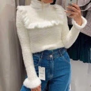 Zara Faux Fur Sweater Metálico Thread